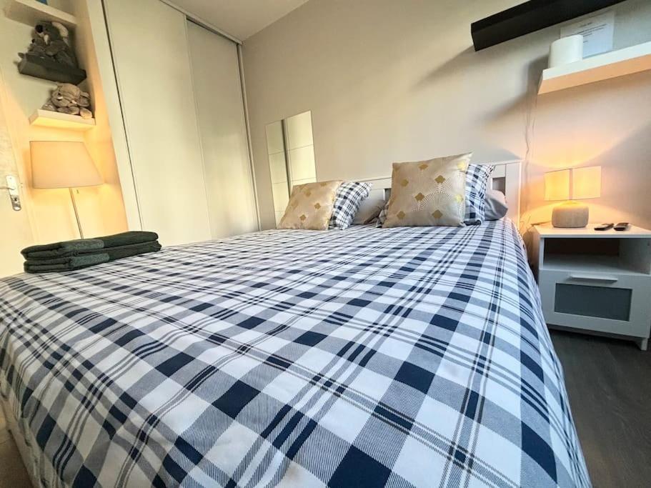 Appartement Confort Avec Balcon - Champigny Экстерьер фото