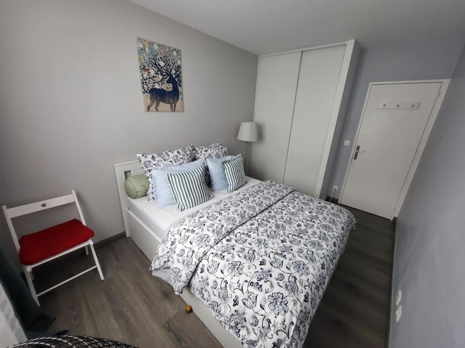 Appartement Confort Avec Balcon - Champigny Экстерьер фото