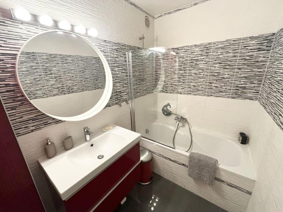 Appartement Confort Avec Balcon - Champigny Экстерьер фото